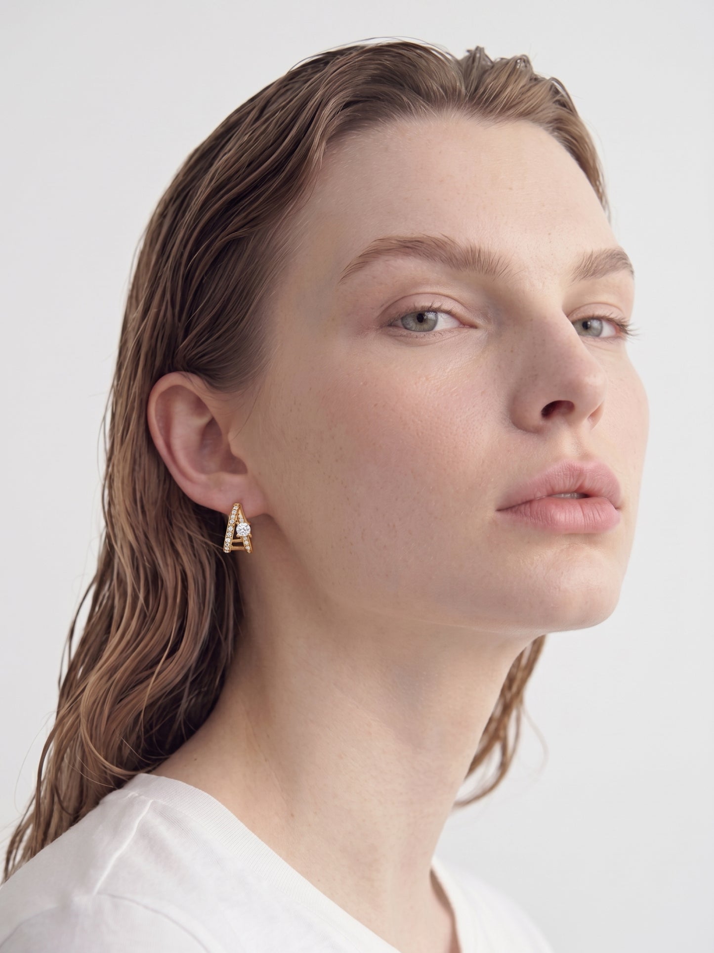 Elara Hoops