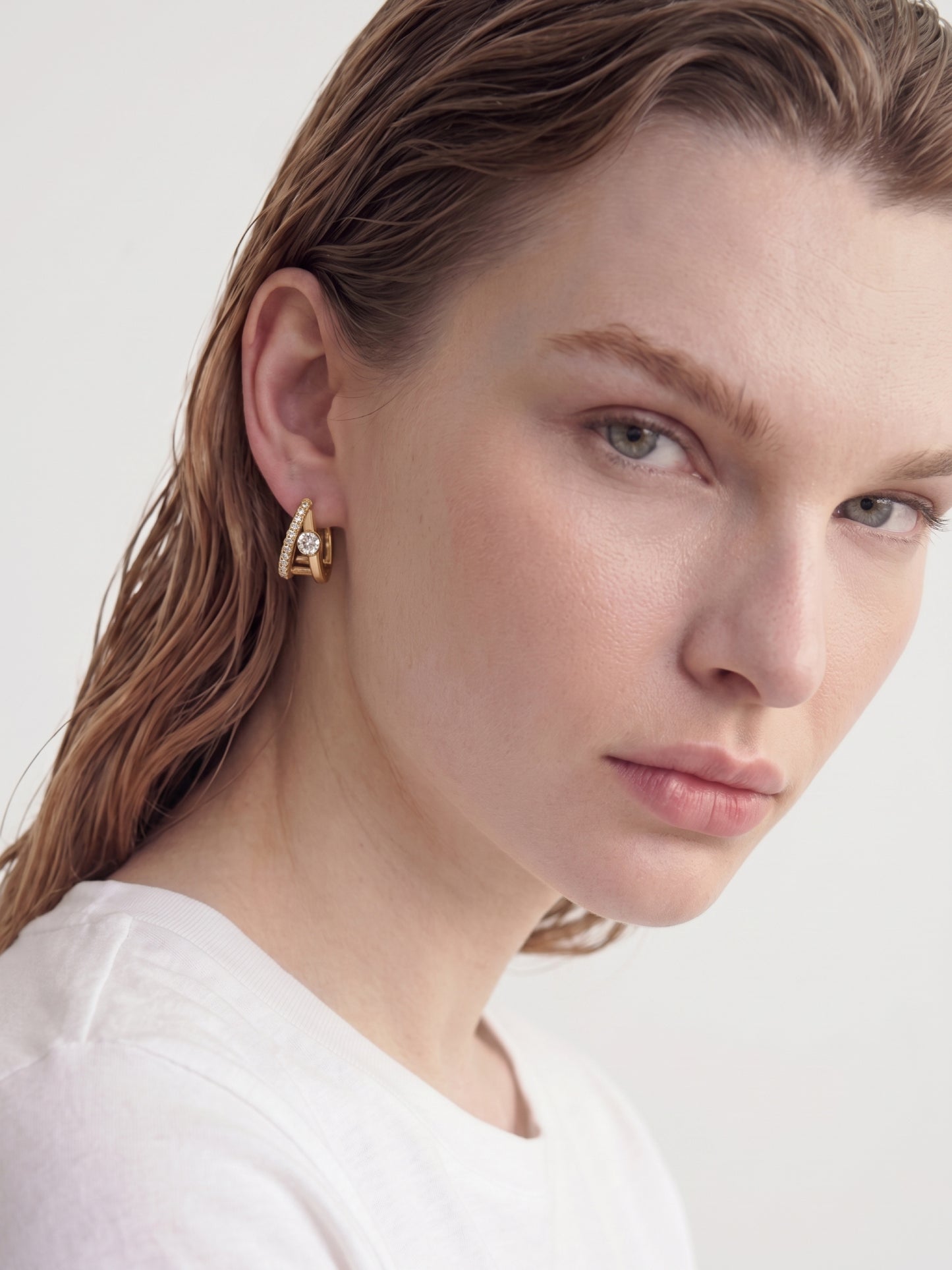 Elara Hoops