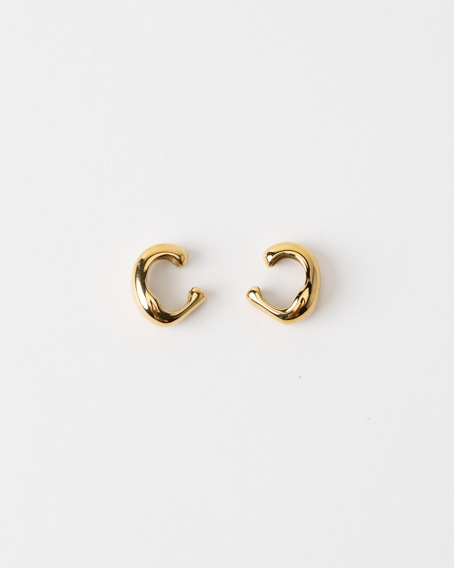 Pebble stud