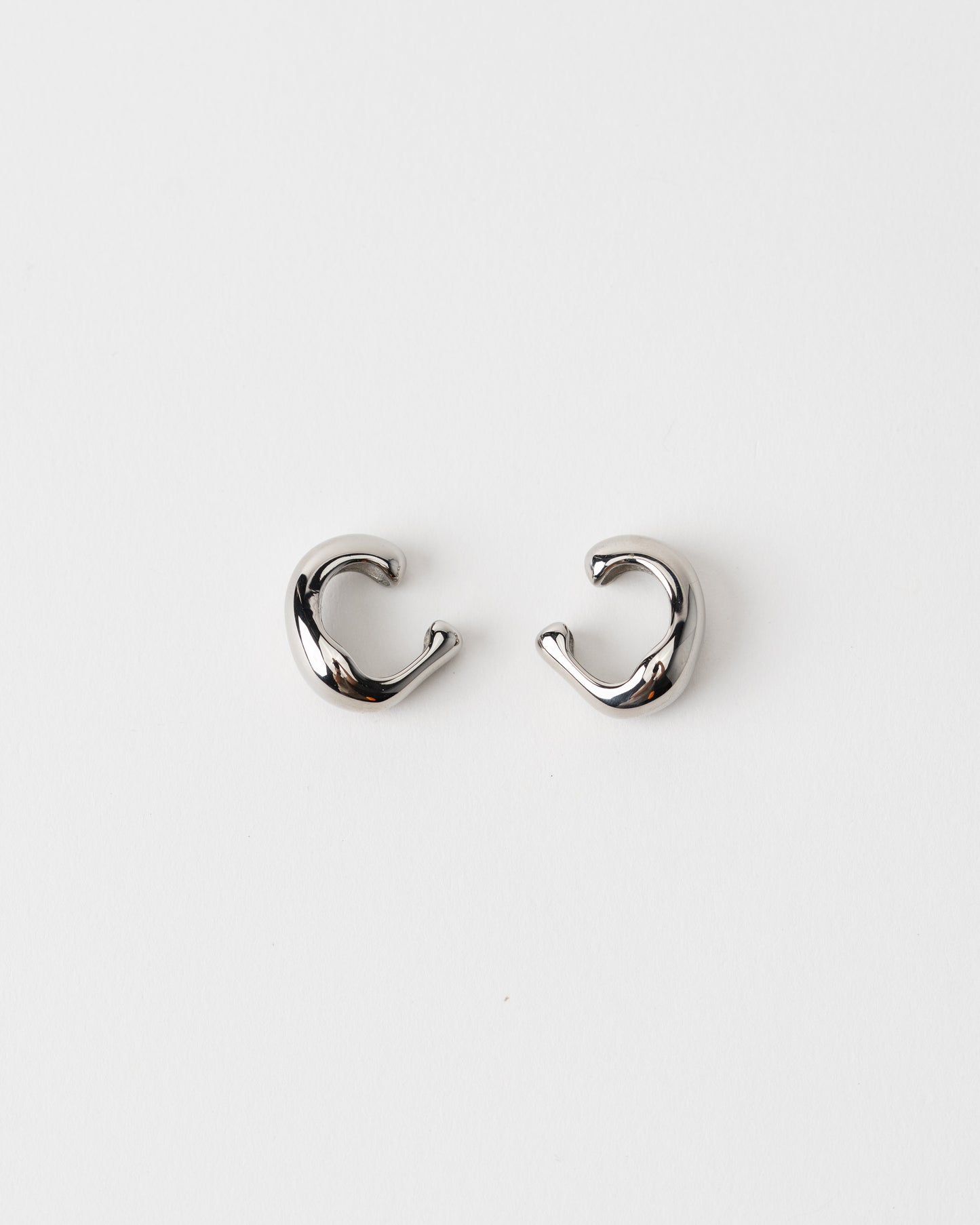 Pebble stud