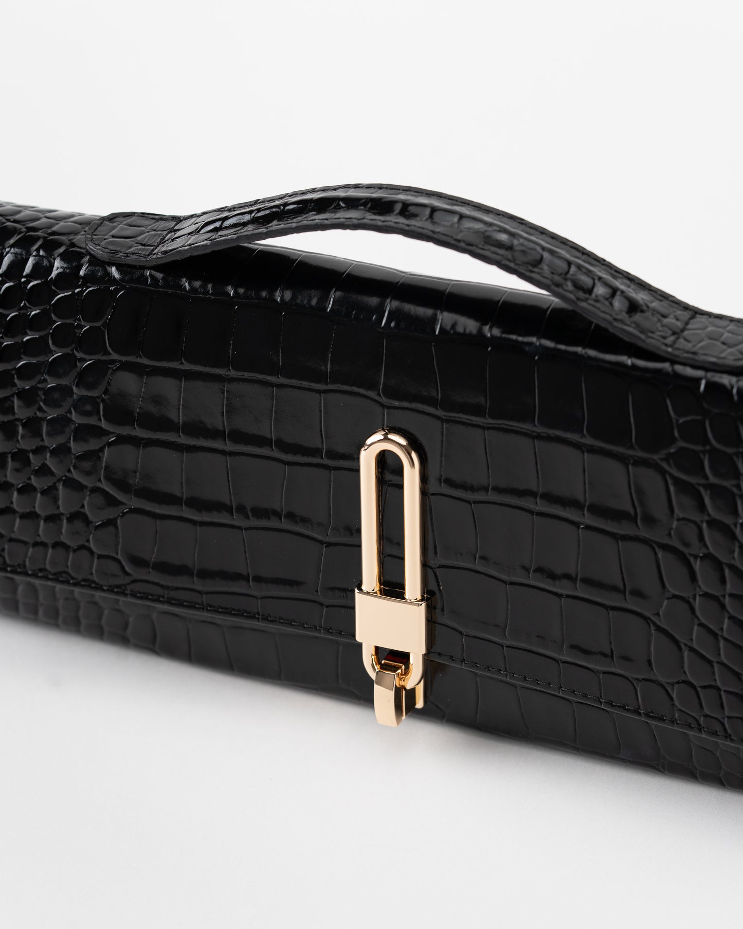 Elongated clutch